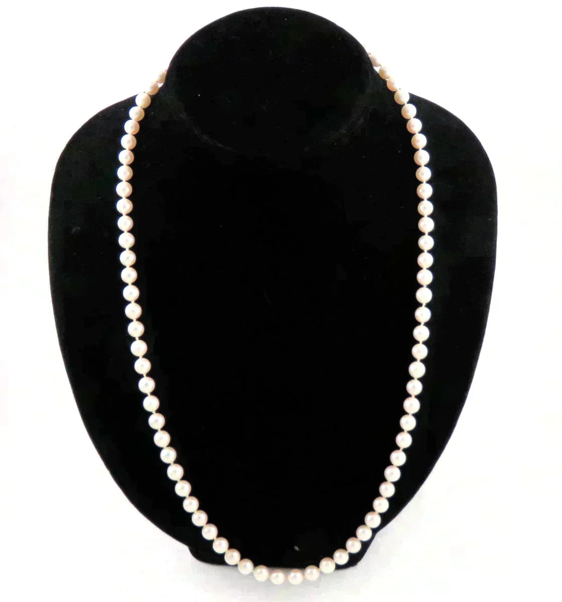 Vintage Individually Knotted 6.7mm Pearl Strand Beaded Necklace 14K Gold Clasp