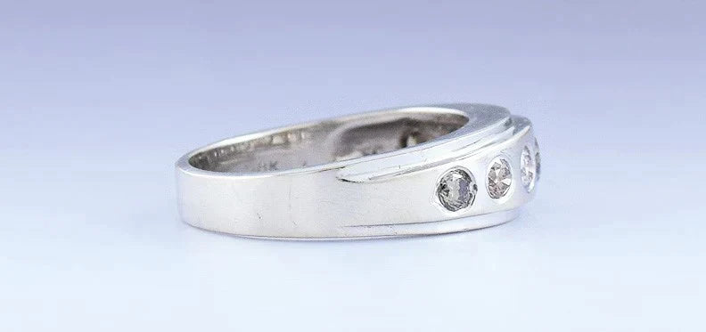 Dazzling 18k White Gold & Champagne Diamond Ring