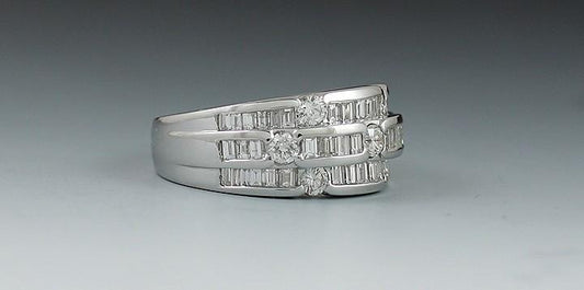 Stunning Superb 18K White Gold ~.1.8ct Diamond Ring Band