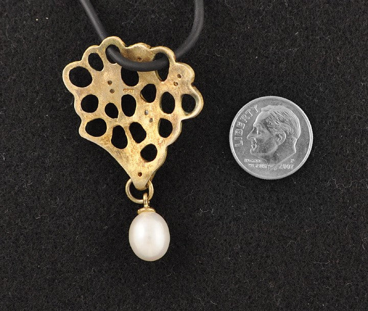 Stunning Pearl Diamond and Sterling Silver Honeycomb Pendant Necklace