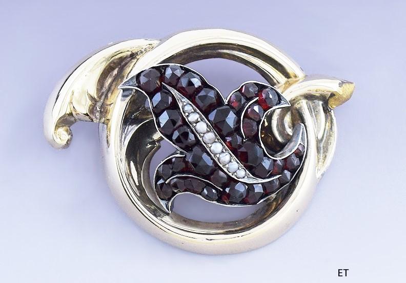 Stunning Victorian 14k Gold Garnet Seed Pearl Fleur De Lis Floral Pin / Brooch