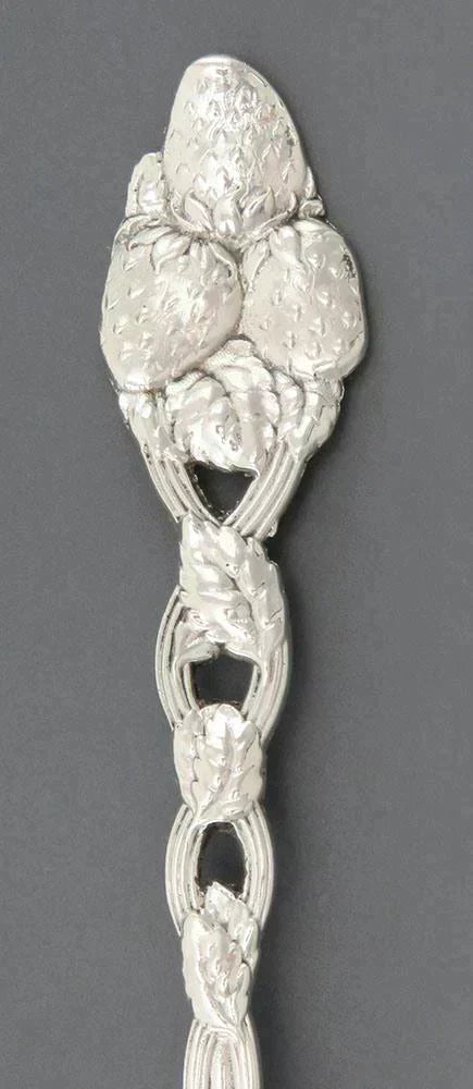 Heavy Solid Sterling Silver Strawberry Pattern Berry/Casserole Serving Spoon