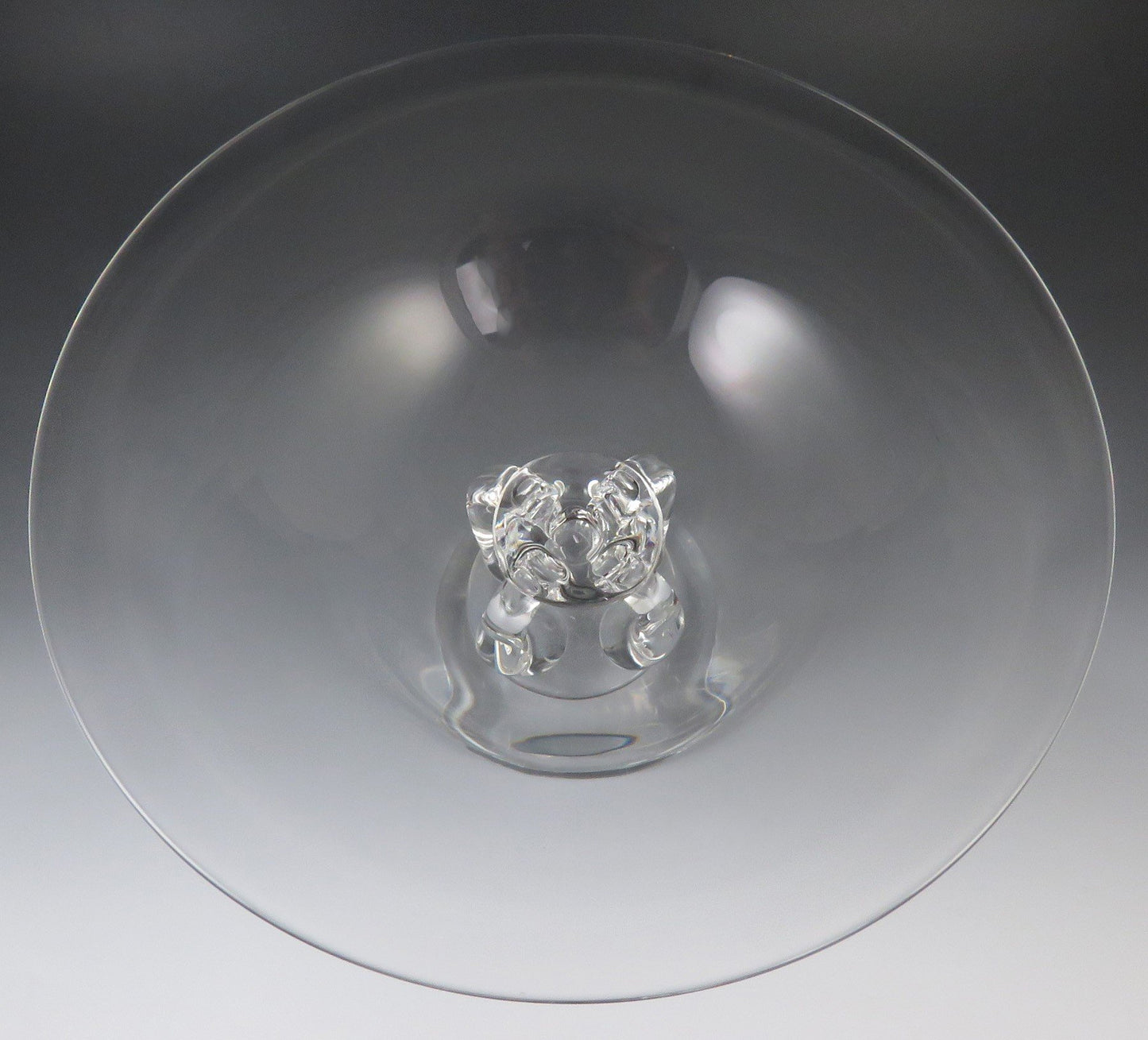 Stunning Graceful Hand Blown Art Glass Steuben 7884 Pedestal Bowl Dish