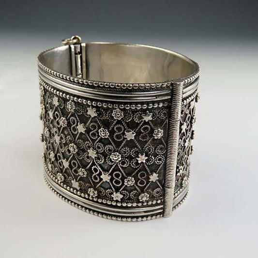 Lovely Indian or African Tribal Silver Filigree 2" Wide Cuff Wedding Bracelet