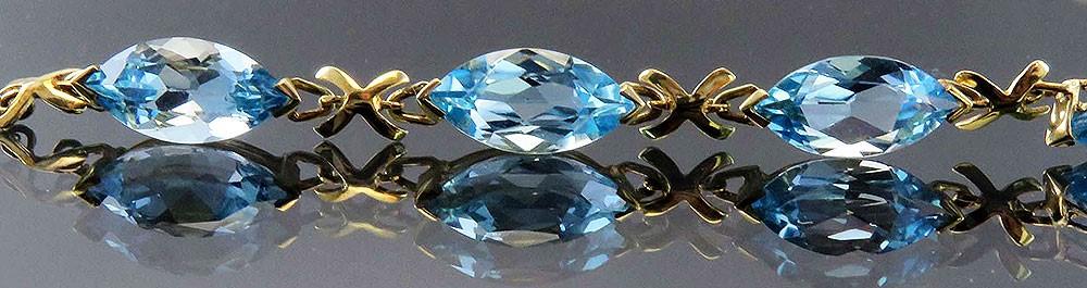 Gorgeous 10k Yellow Gold 22ct Blue Topaz Marquise Bracelet