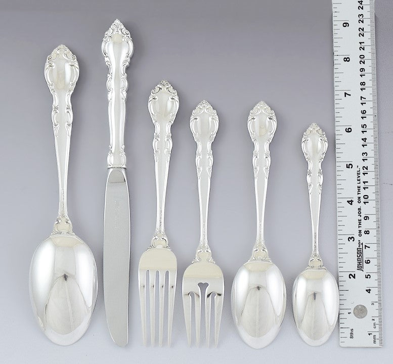 Excellent Lunt 34pc Malvern Flatware Silverware Service Set Crisp No Wear