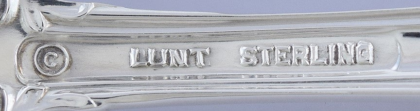 Excellent Lunt 34pc Malvern Flatware Silverware Service Set Crisp No Wear