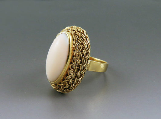 Elegant 18k Yellow Gold Italian Angelskin Coral Oval Ring w Weave Design