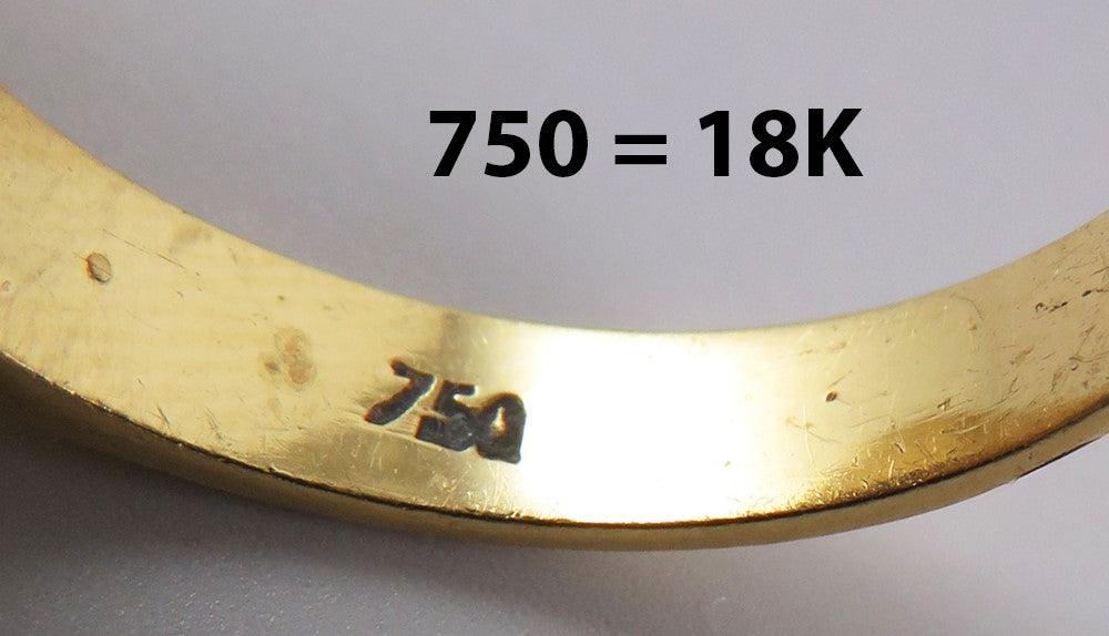 Elegant 18k Yellow Gold Italian Angelskin Coral Oval Ring w Weave Design
