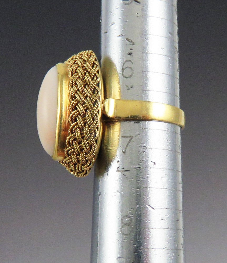 Elegant 18k Yellow Gold Italian Angelskin Coral Oval Ring w Weave Design