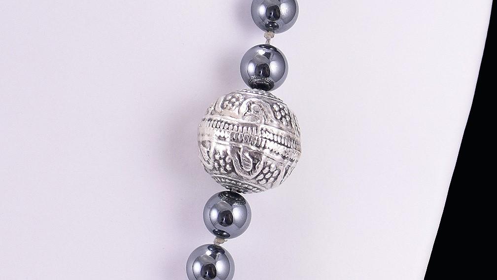 Wonderful Asian Vintage 800+ Purity Silver and Hematite Round Bead Necklace