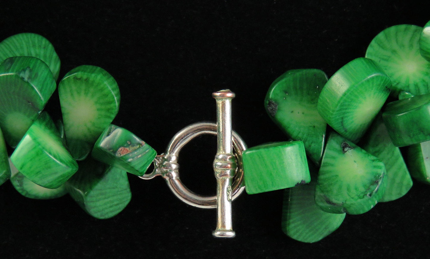 Modern Sterling Silver Green Coral Fan Design Necklace