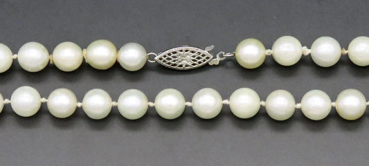Vintage 7.2mm Pearl Necklace Individually Knotted 14K Gold Filigree Clasp