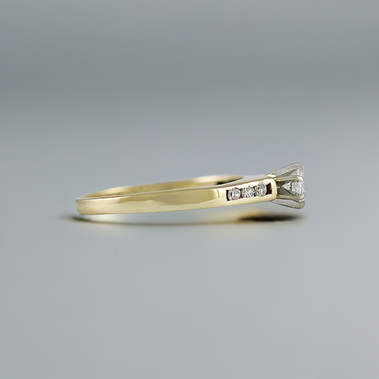 Elegant 14K Yellow Gold and Diamond Ring Size 6.25