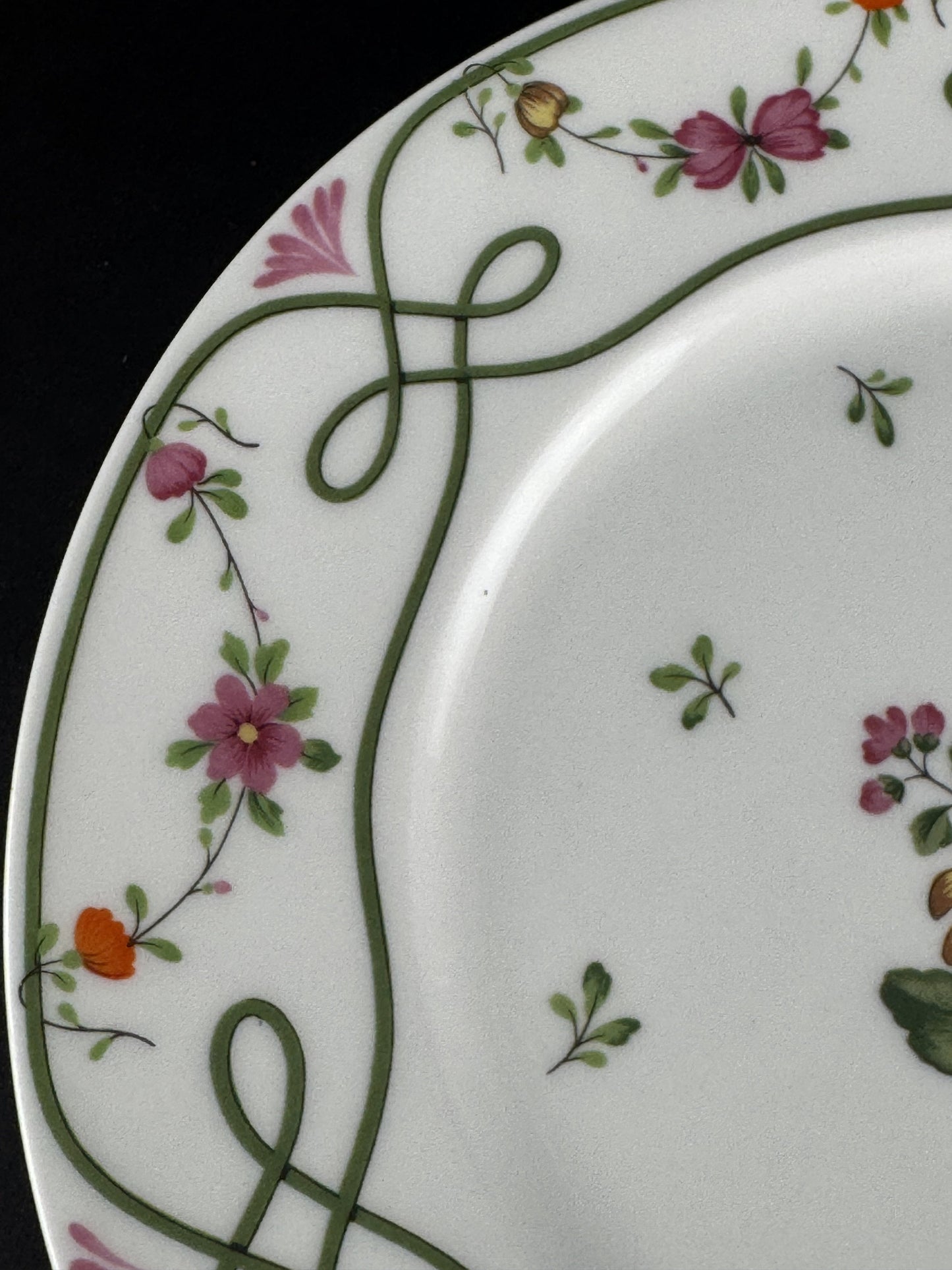 Set 4 Raynaud Ceralene Limoges Porcelain Guirlandes 10 5/8" Dinner Plates (1/2)