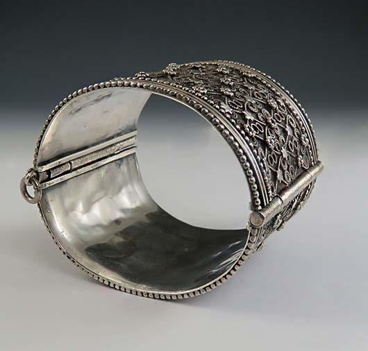 Lovely Indian or African Tribal Silver Filigree 2" Wide Cuff Wedding Bracelet