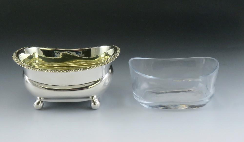 Set 4 Antique 1810 English Georgian Sterling Silver Salt Cellars w/ Glass Liners