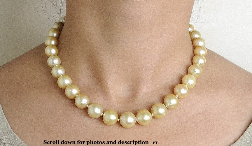 Lovely South Sea Graduated Golden Pearl Strand 18K White Gold Diamond Clasp