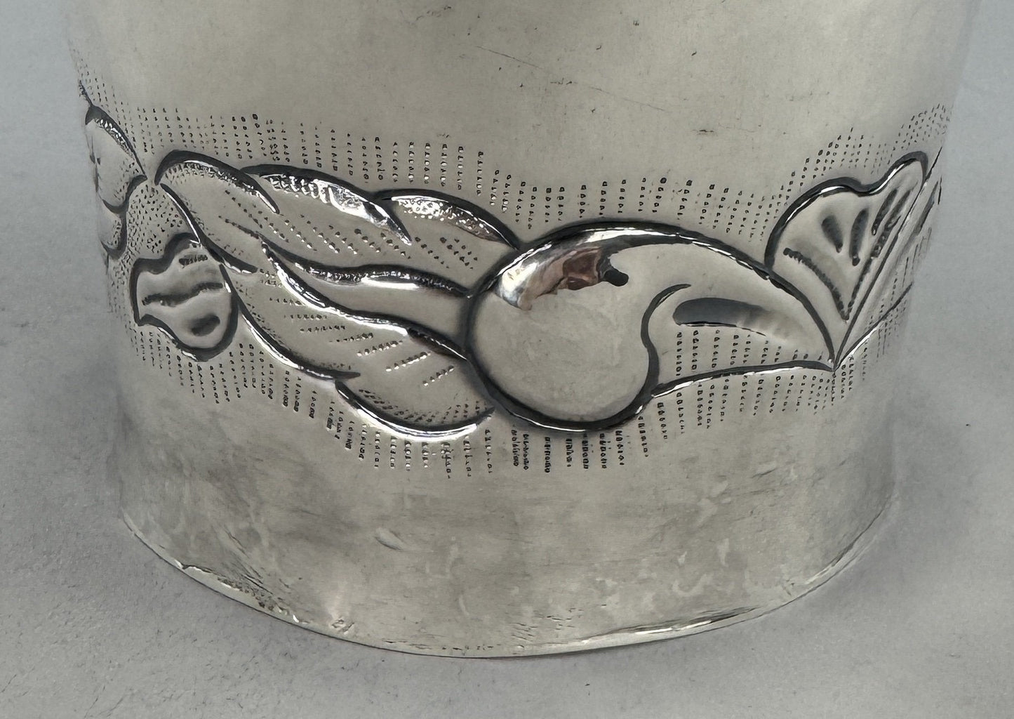 Beautiful VTG Peruvian Sterling Silver Hand Hammered Hand Chased Floral Vase
