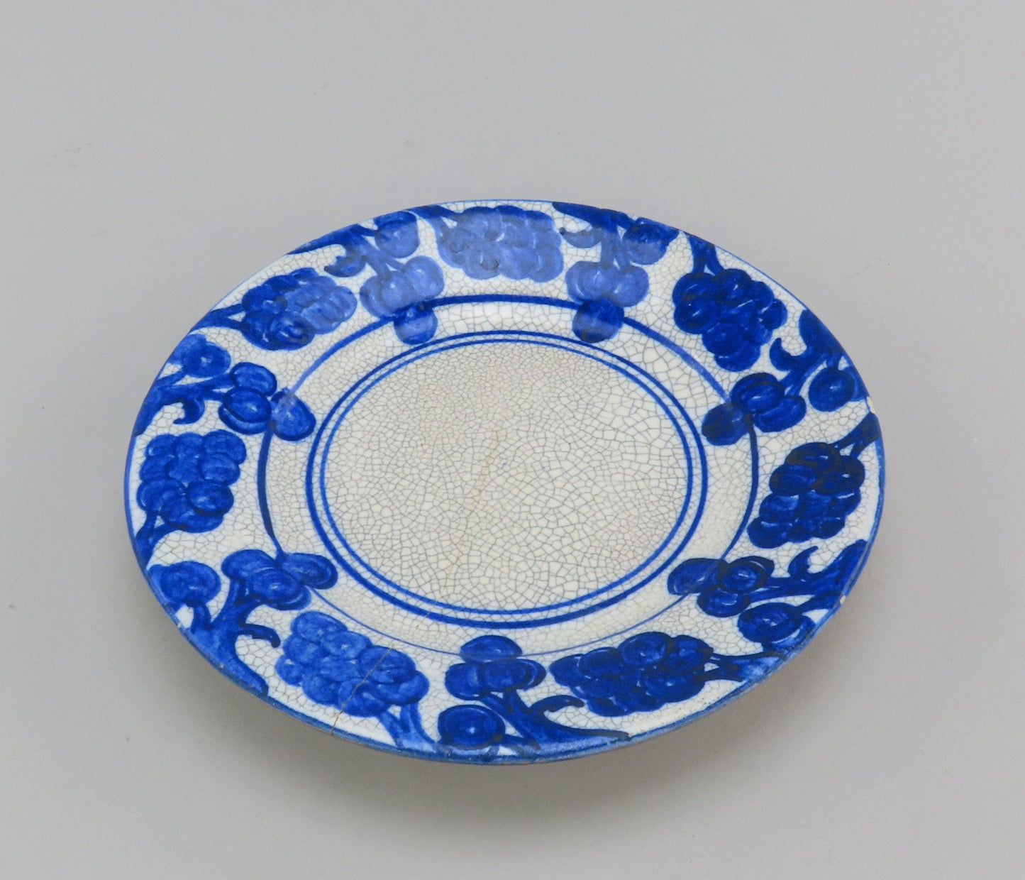 Antique Old Dedham Pottery Grape Clusters Pattern Bread Plate AS IS 6”