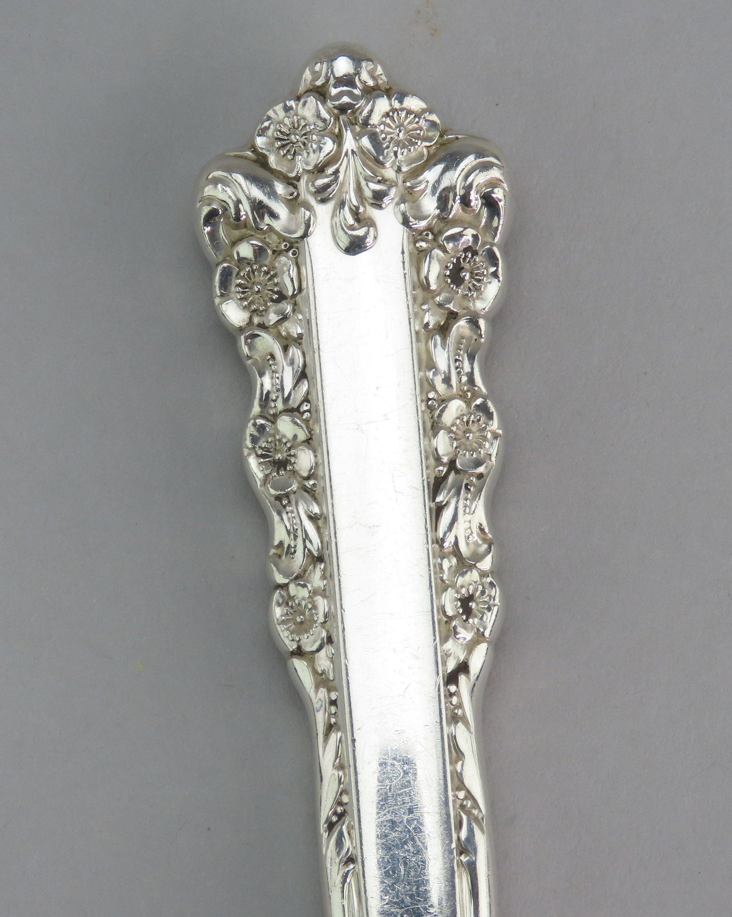 Rare Set 12 Lunt Sterling Silver Handle Belle Meade Steak Knives