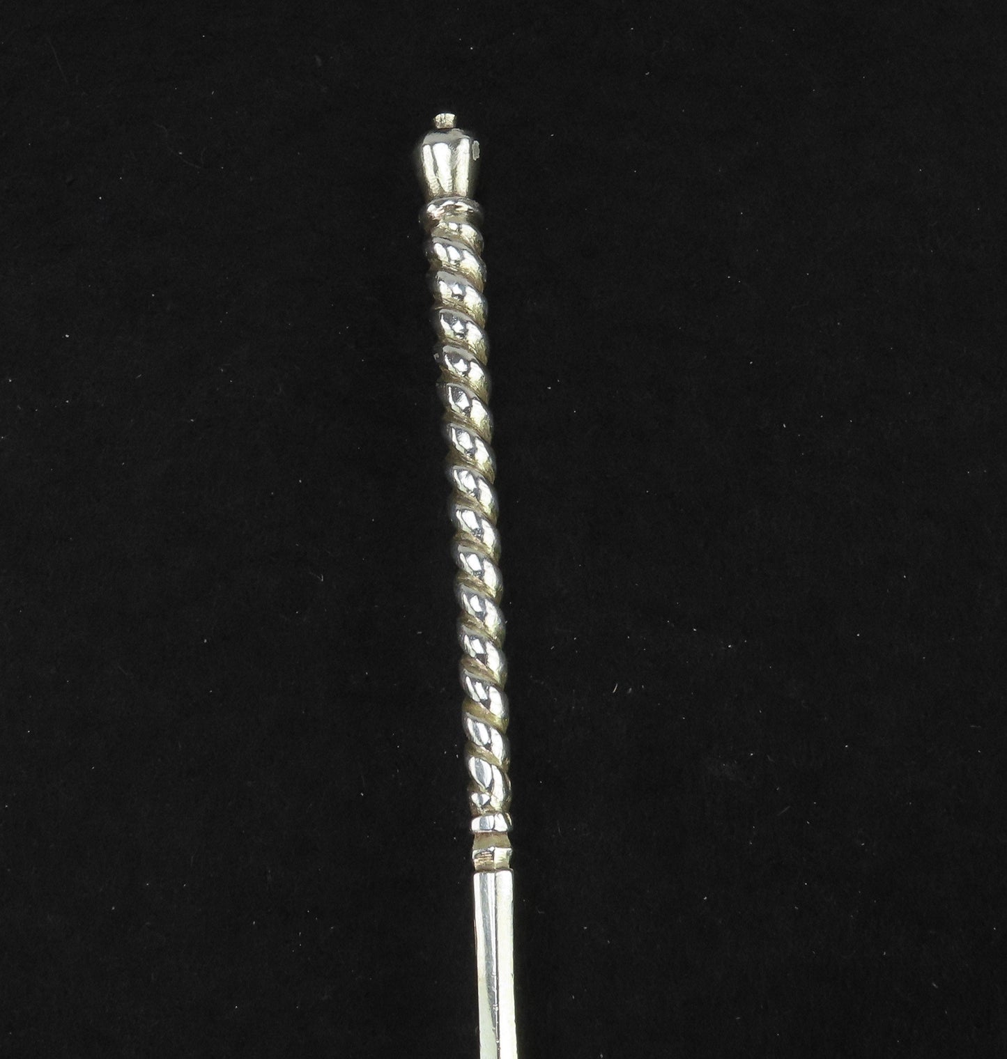 Exceptional 1878 Russian 875 Silver Hand Engraved Twist Handle Caviar Spoon