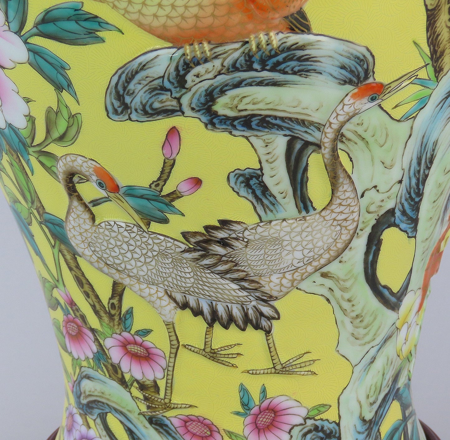 Superb Chinese Yongzheng Mark Yellow Liuyeping Phoenix Bird Flowers Vase