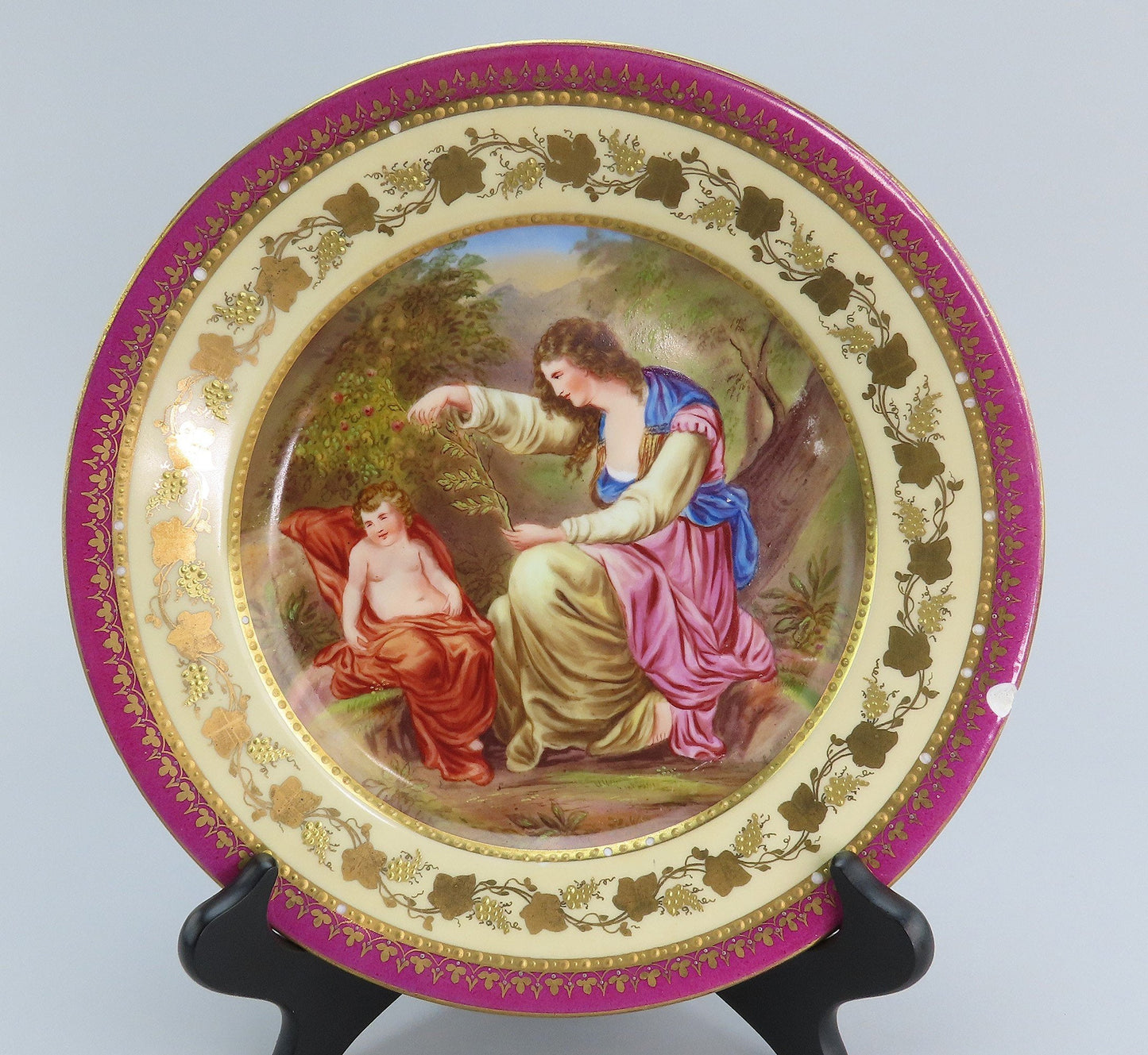 Royal Vienna Hand-Painted Scene Plate Cleone Naiad Nymph and Putti Scene 9 1/2"