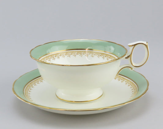 1960s Vintage Wedgwood Eccles Bead Celadon Bone China 4 Cups 5 Saucers Set W4266