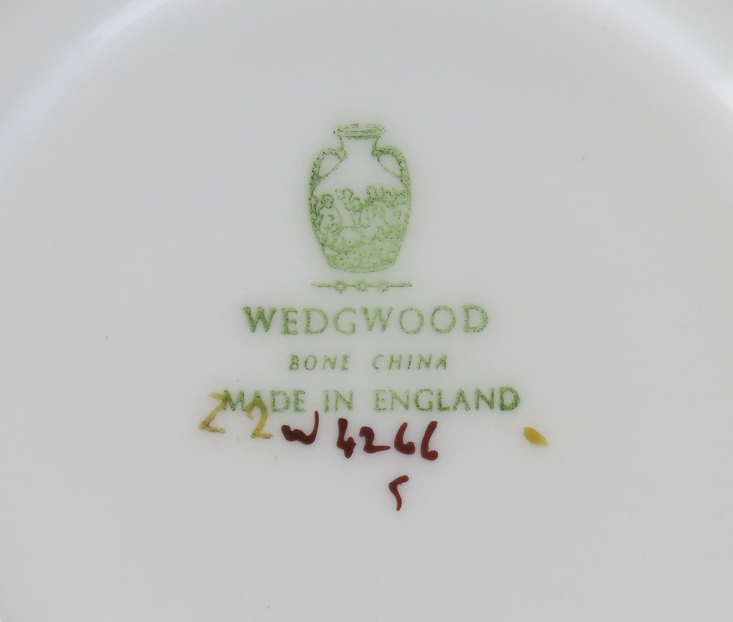 1960s Vintage Wedgwood Eccles Bead Celadon Bone China 4 Cups 5 Saucers Set W4266