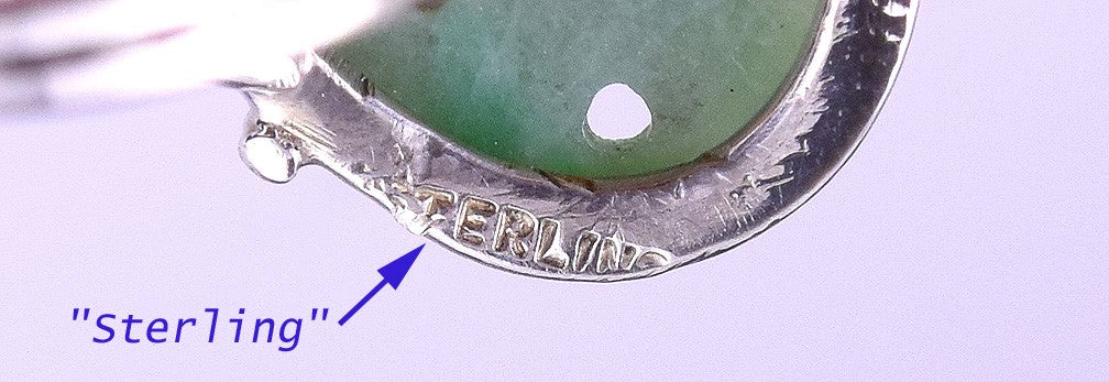 Charming Vintage Sterling Silver Oval-Shaped Ring w/ Green Carved Jadeite Sz 6