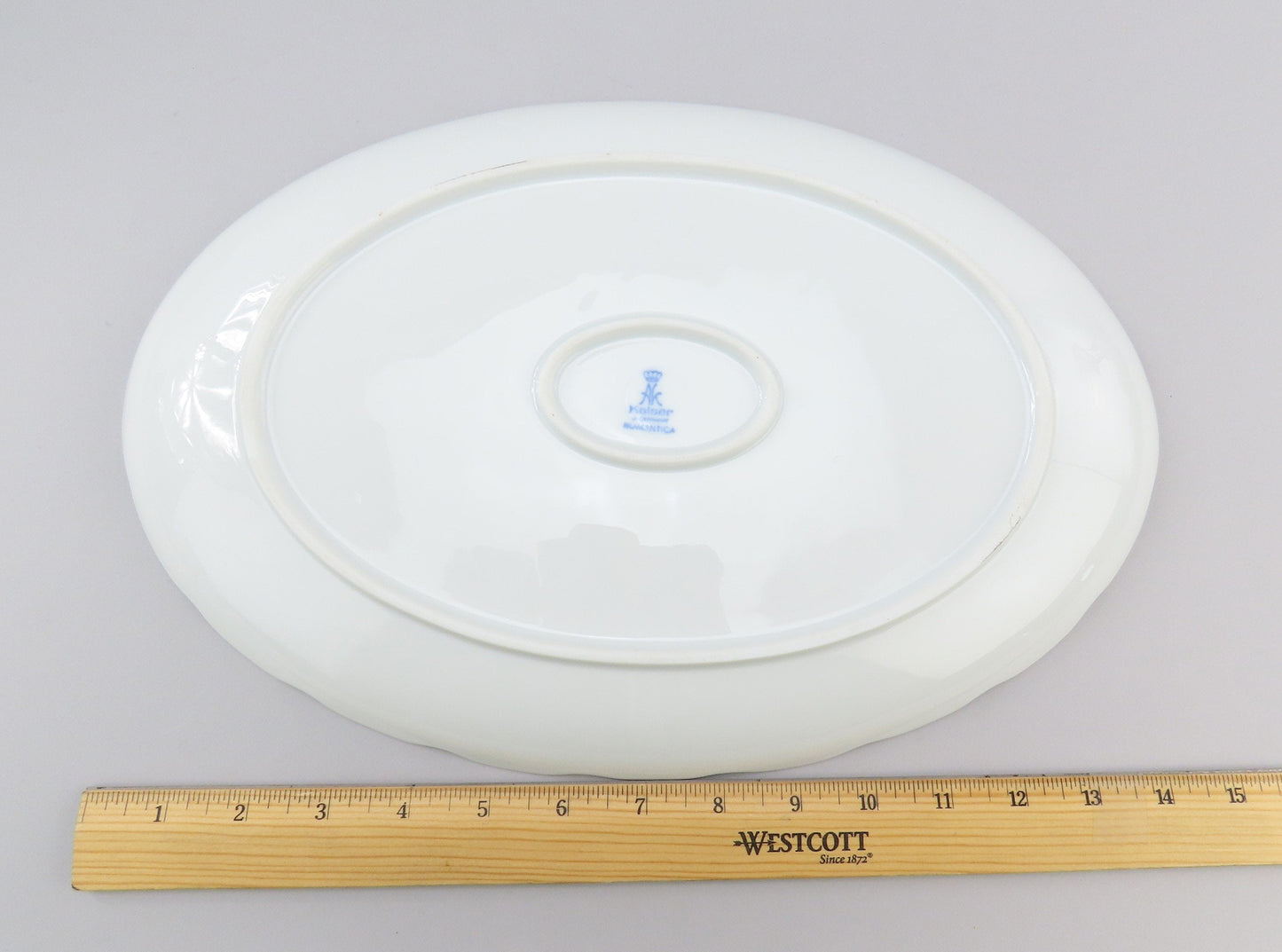 Beautiful Kaiser Romantica Porcelain Oval Platter Scallop Edge 14 1/4" Long