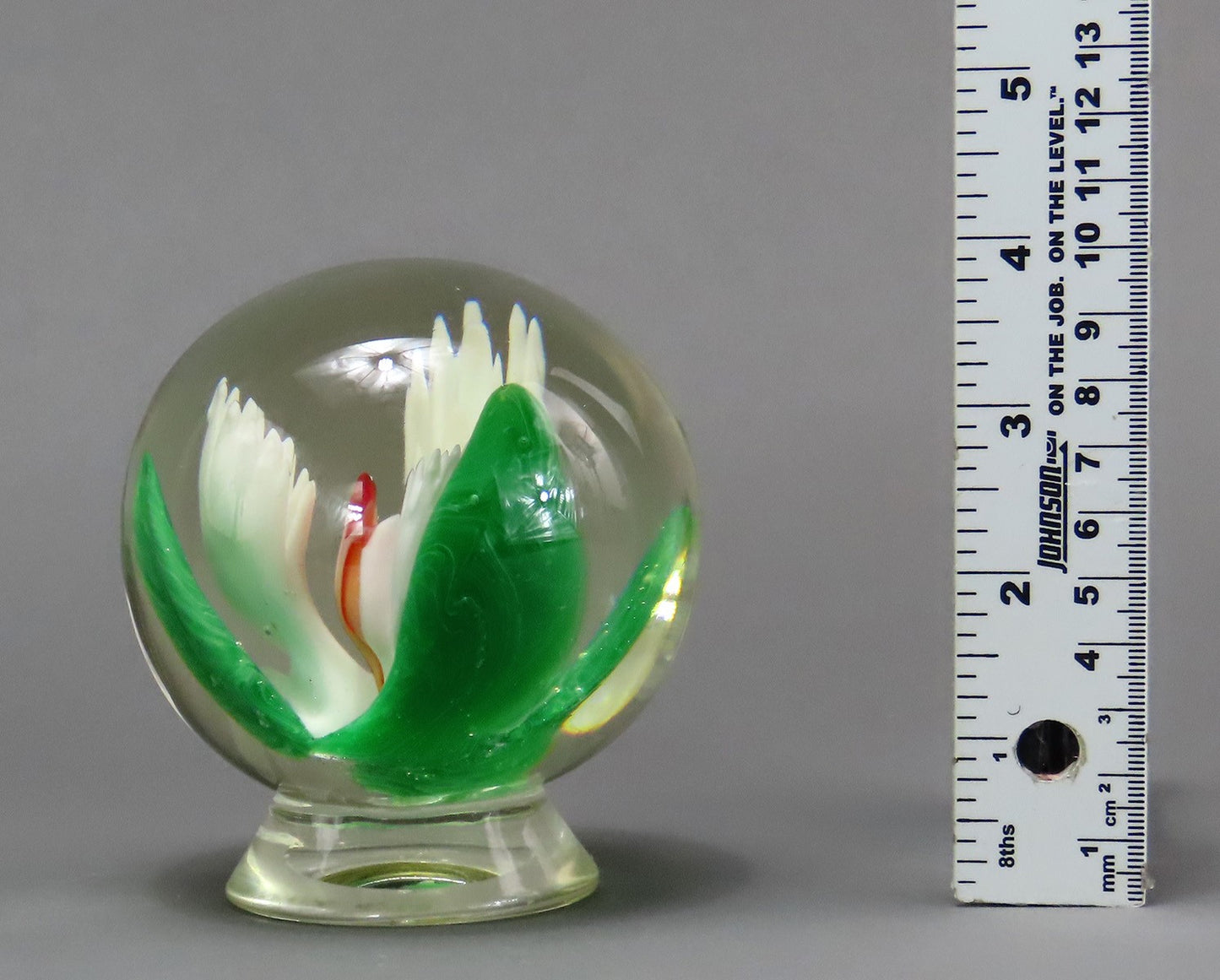 Sweet Hand-Blown Pedestal Paperweight Red and White Flowers