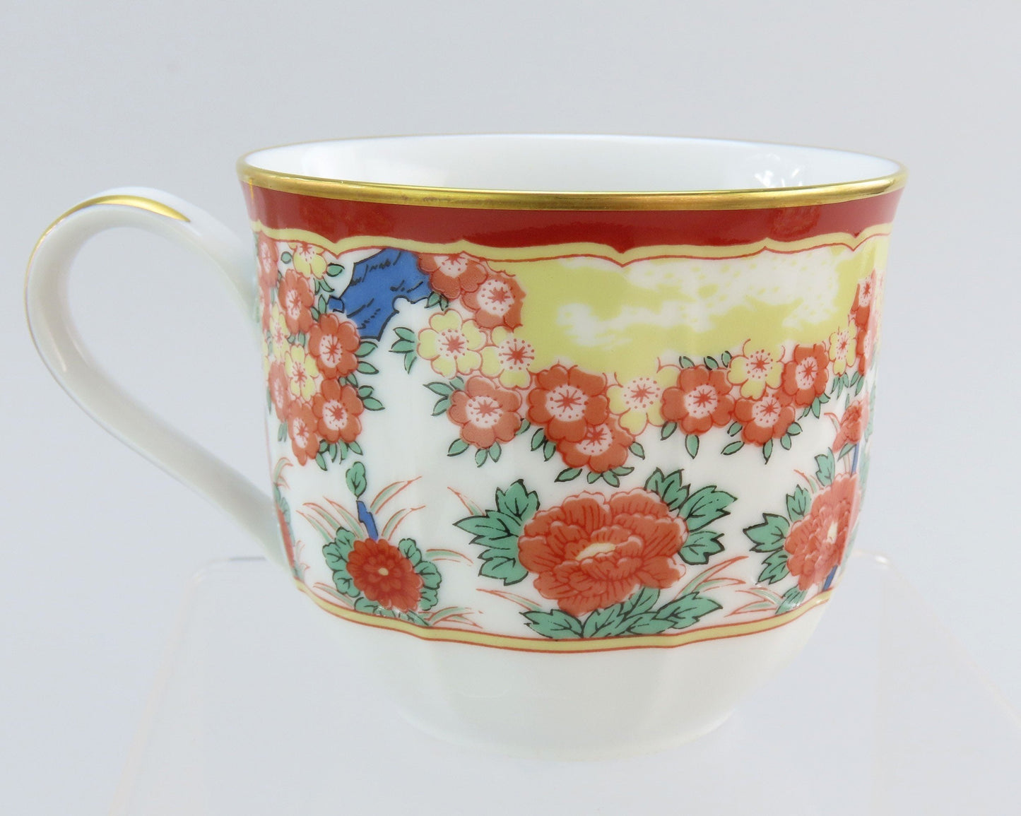 8 Large Cups and Saucers Gumps San Francisco Phoenix Bird 9639 Imari Style