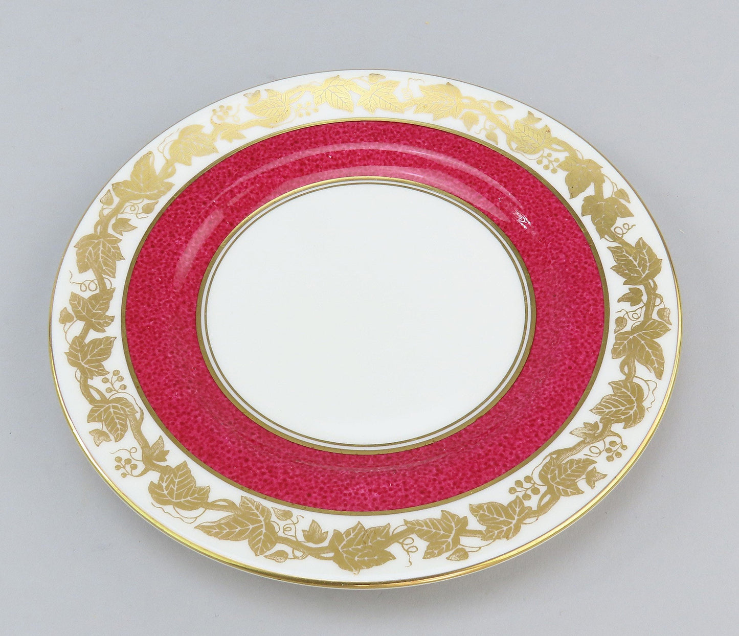 15 pc Wedgwood Whitehall W3994 Powder Ruby Bone China Bread Plates 6"