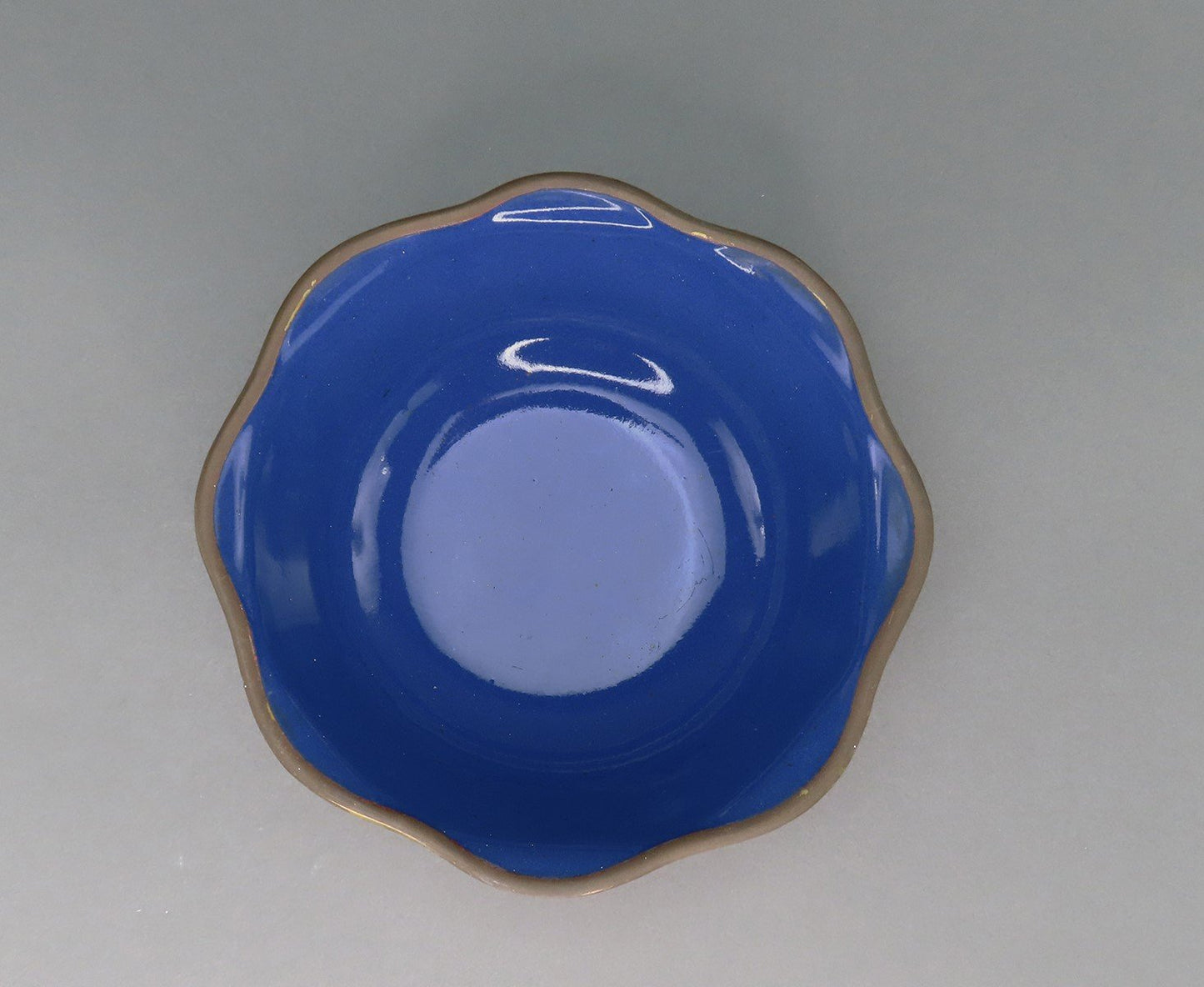 Fabulous VTG Hand Carved Chinese Cinnabar Floral Bowl Blue Enamel