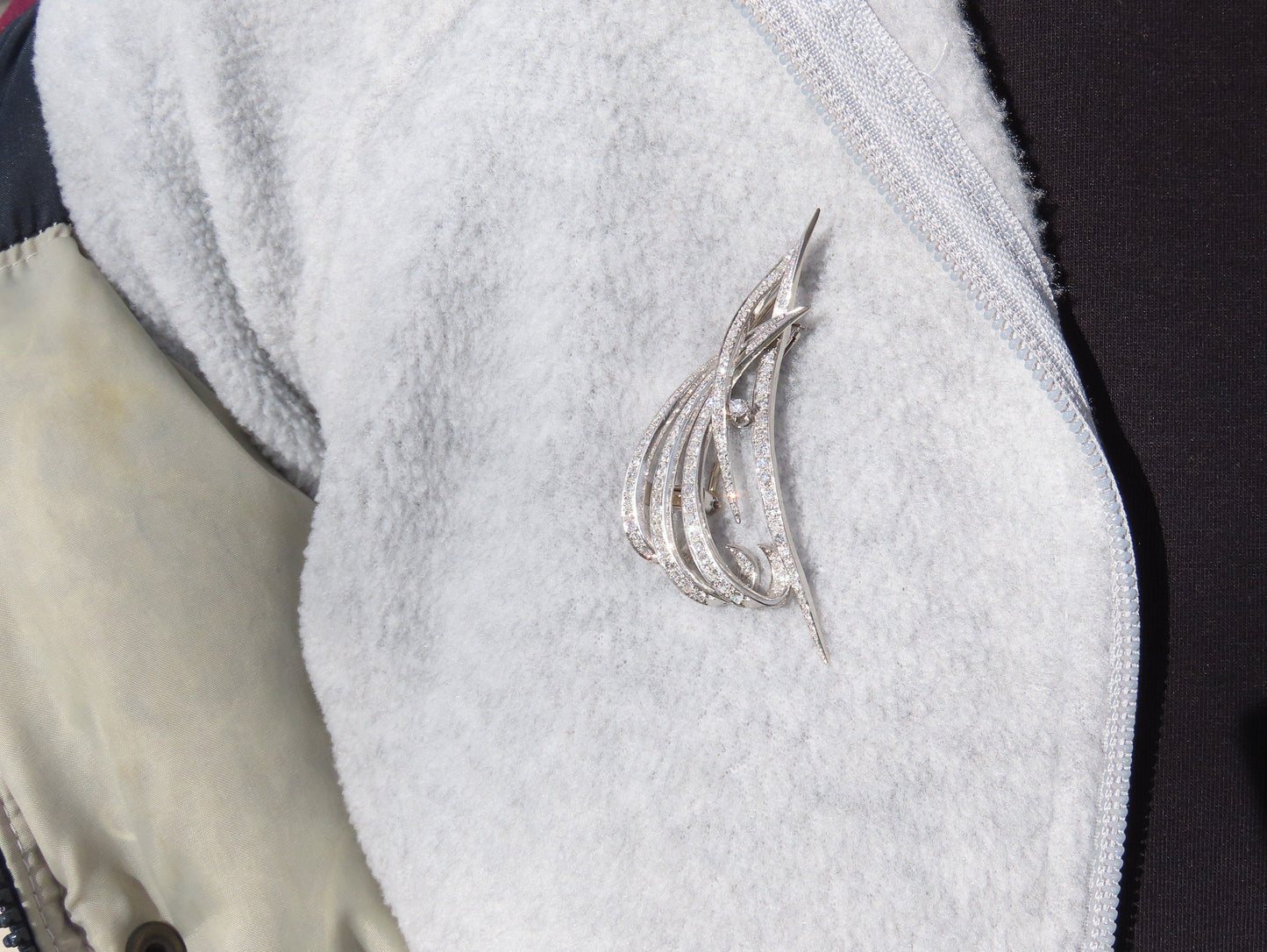 Stunning c1950s Platinum Diamond Spray Brooch Pin
