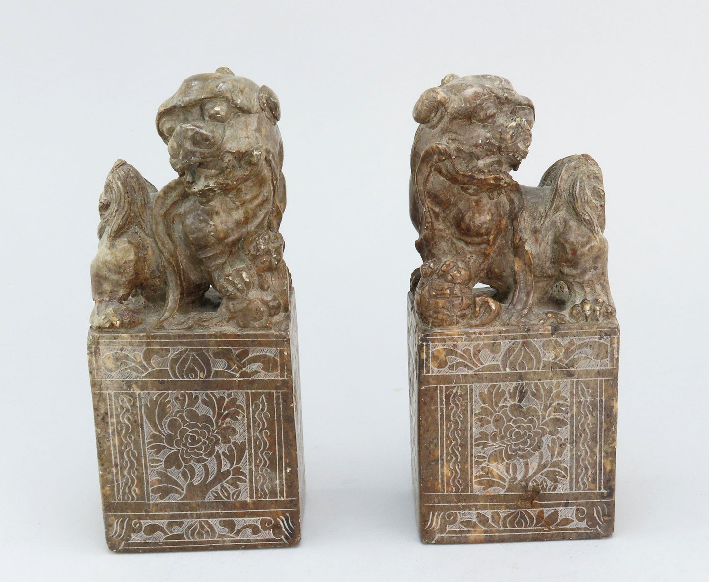 Excellent Pair c1915 Chinese Carved Soapstone Foo Dog Guardian Lion Figurines