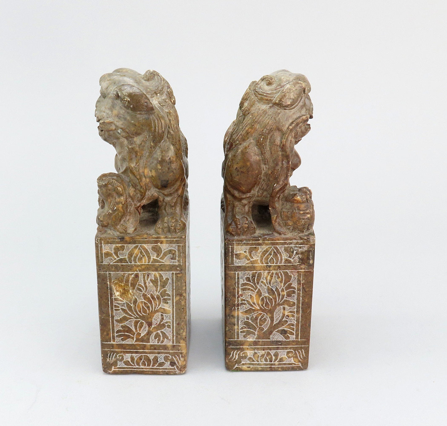 Excellent Pair c1915 Chinese Carved Soapstone Foo Dog Guardian Lion Figurines