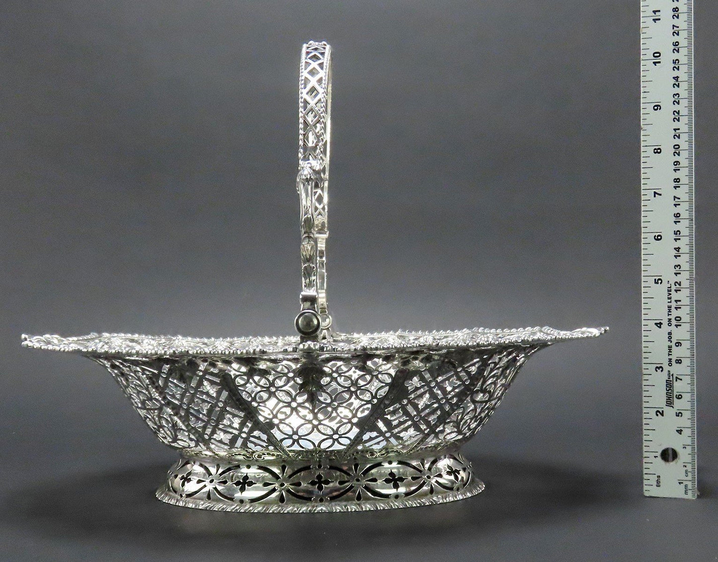 Elegant 1767 English Sterling Silver Large Basket Pierced Latticework Wolf Crest