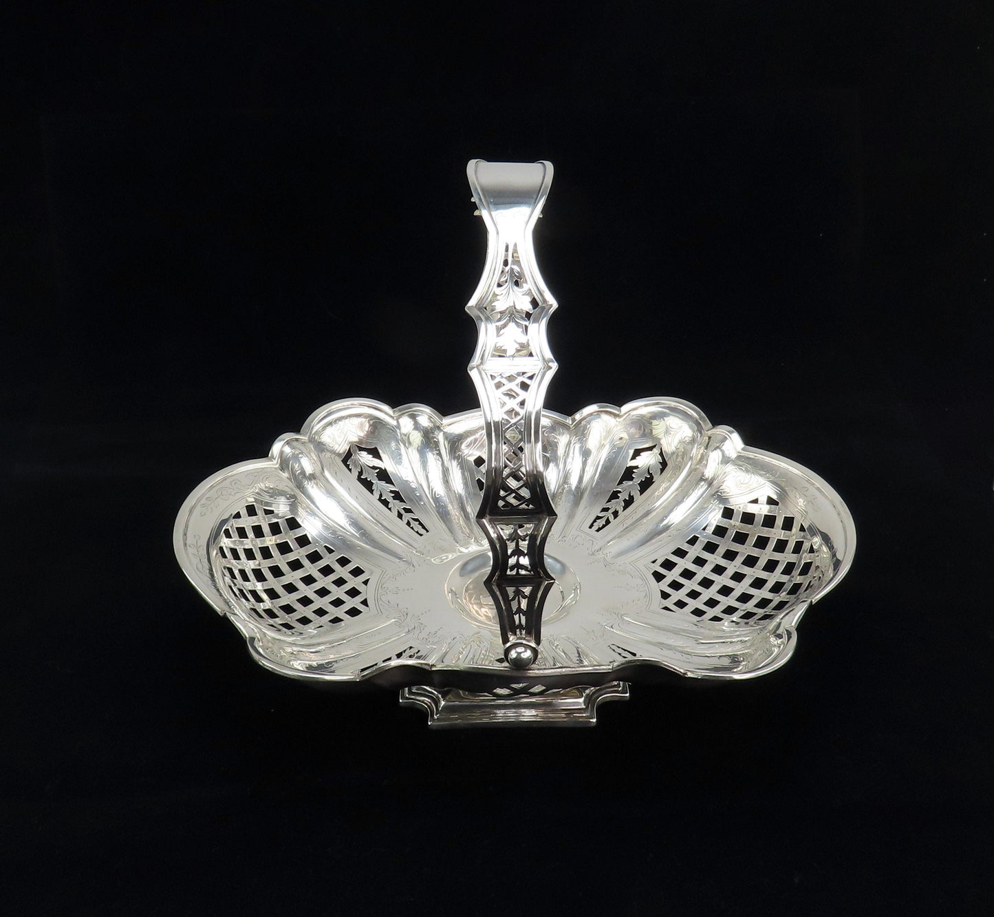 Int'l Sterling Silver Reticulated Pierced Swing Handle Bridal Cake Basket
