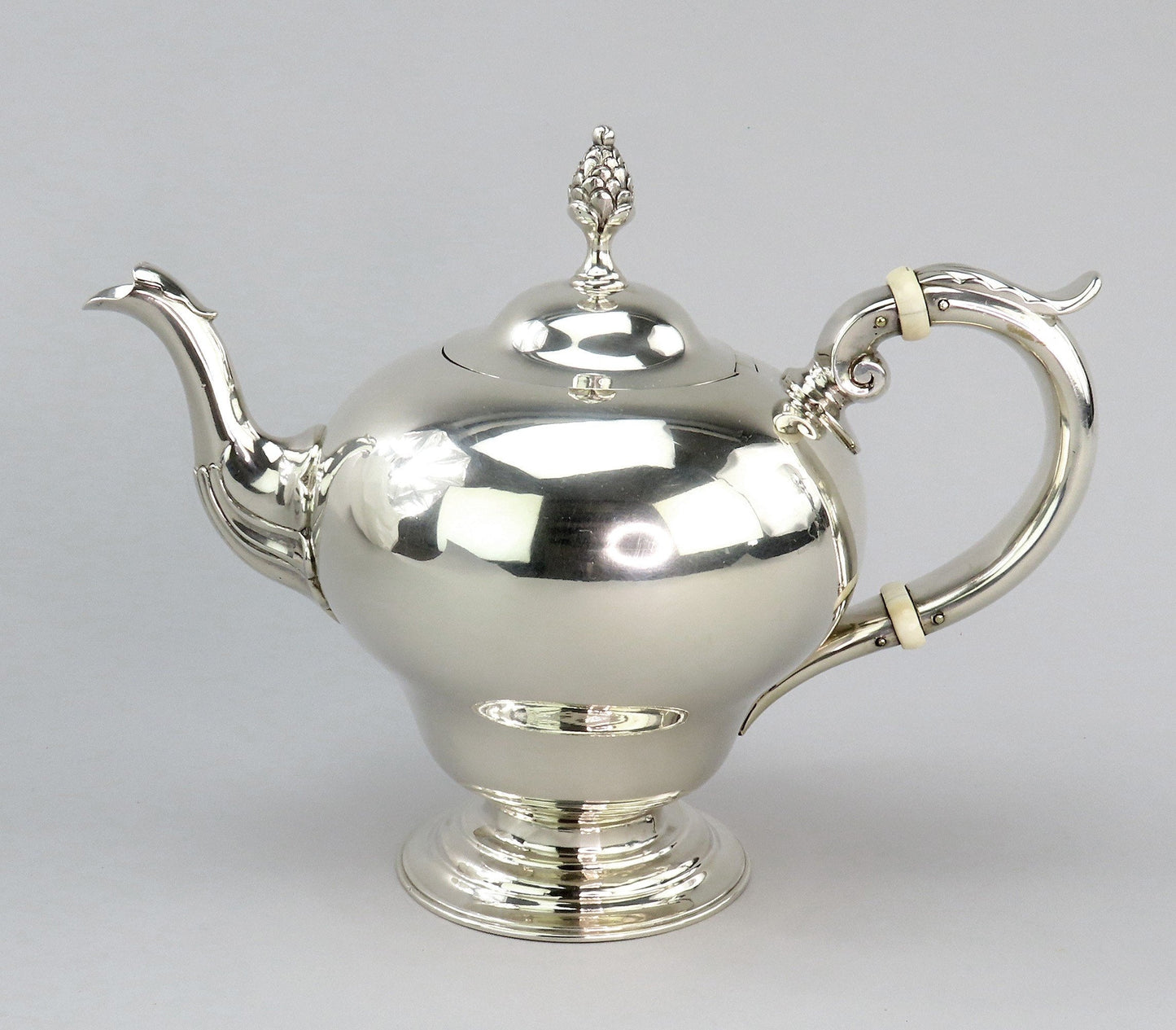 1840/50s Elegant Coin Silver Teapot Classical Form Boston Maker No Mono 6 1/2"