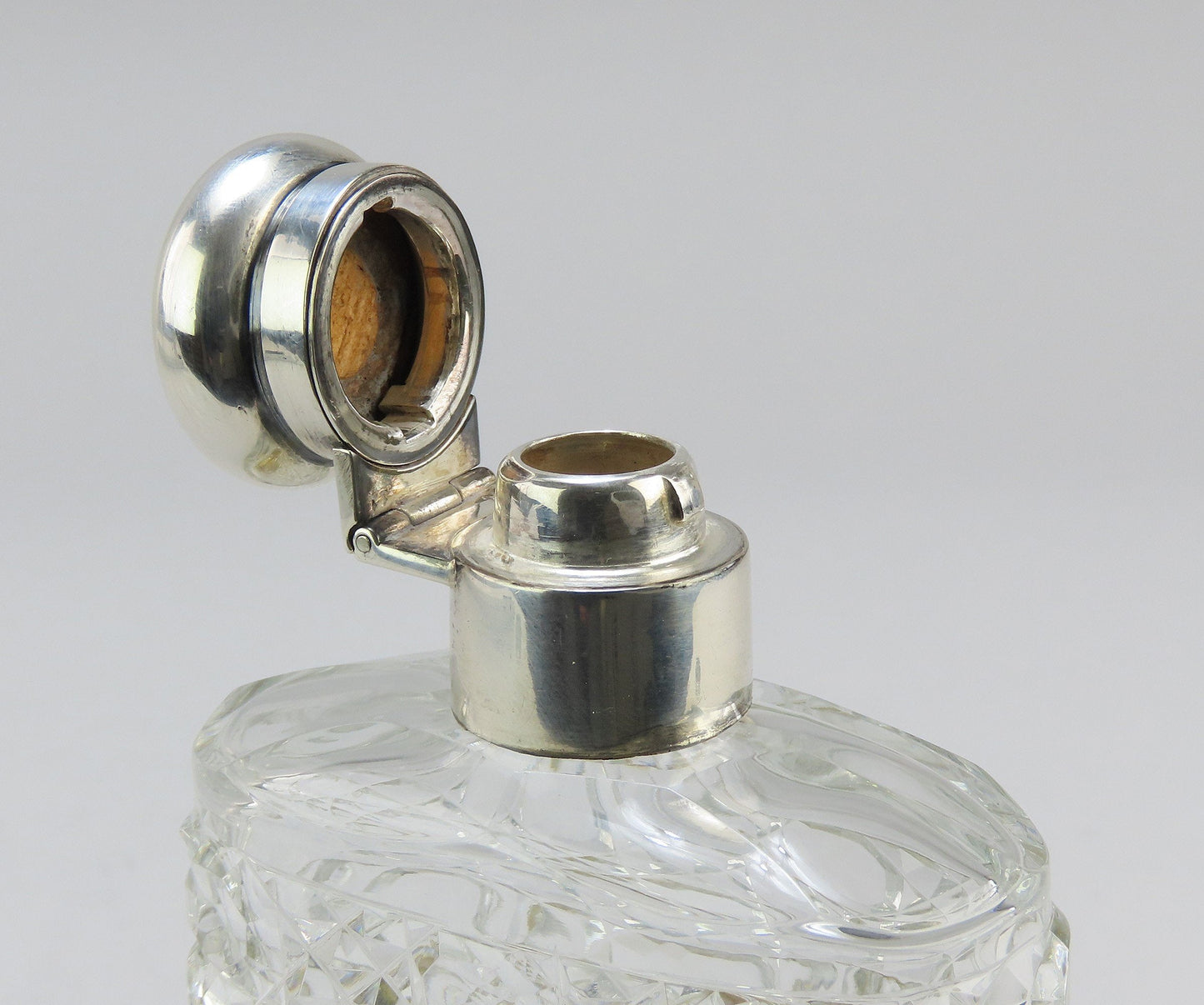 Excellent c1894 Sterling Silver ABP Cut Glass Liquor Flask w Cup Base