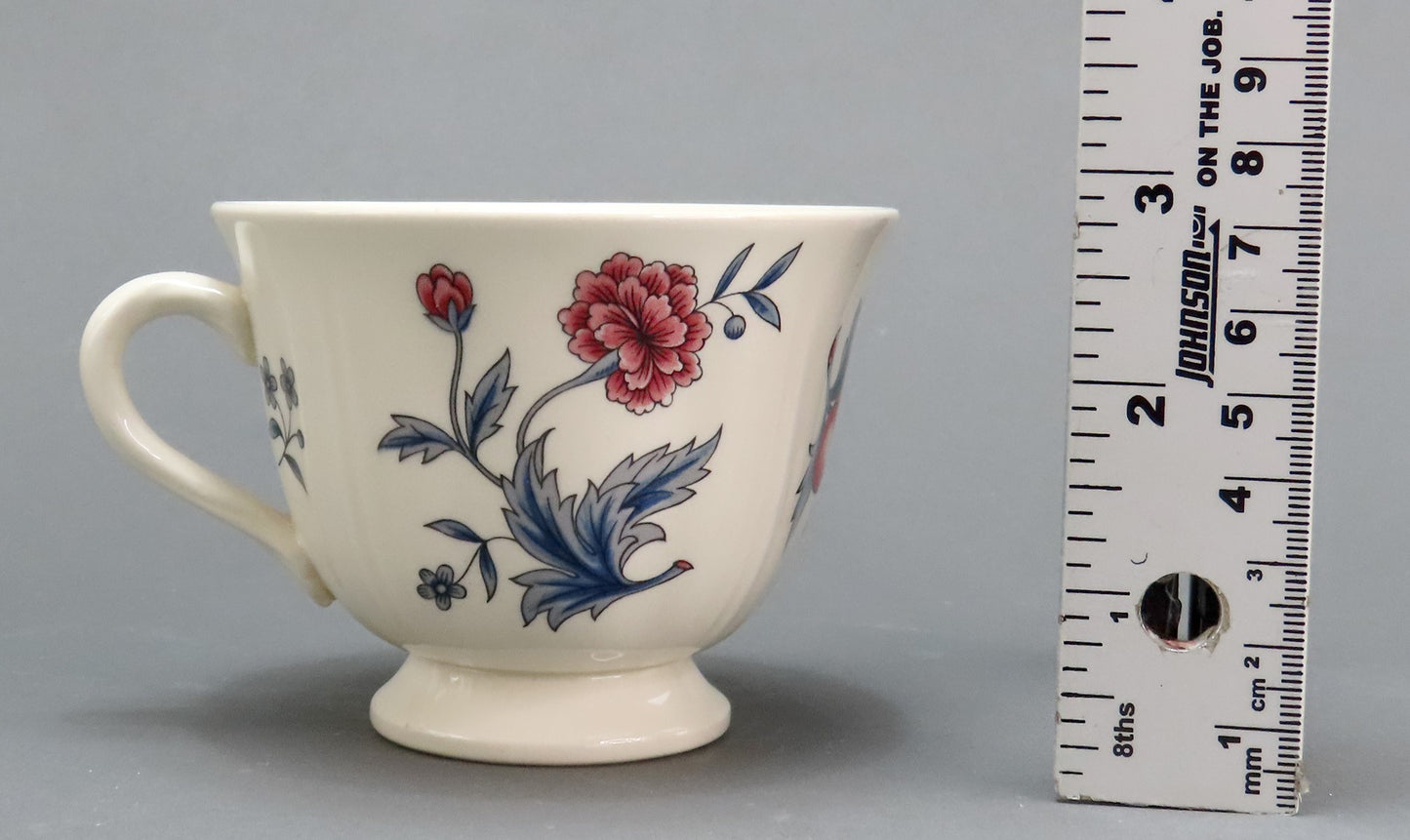 Set 13 Tea Cups 19 Saucers Wedgwood Williamsburg Potpourri Mint Condition