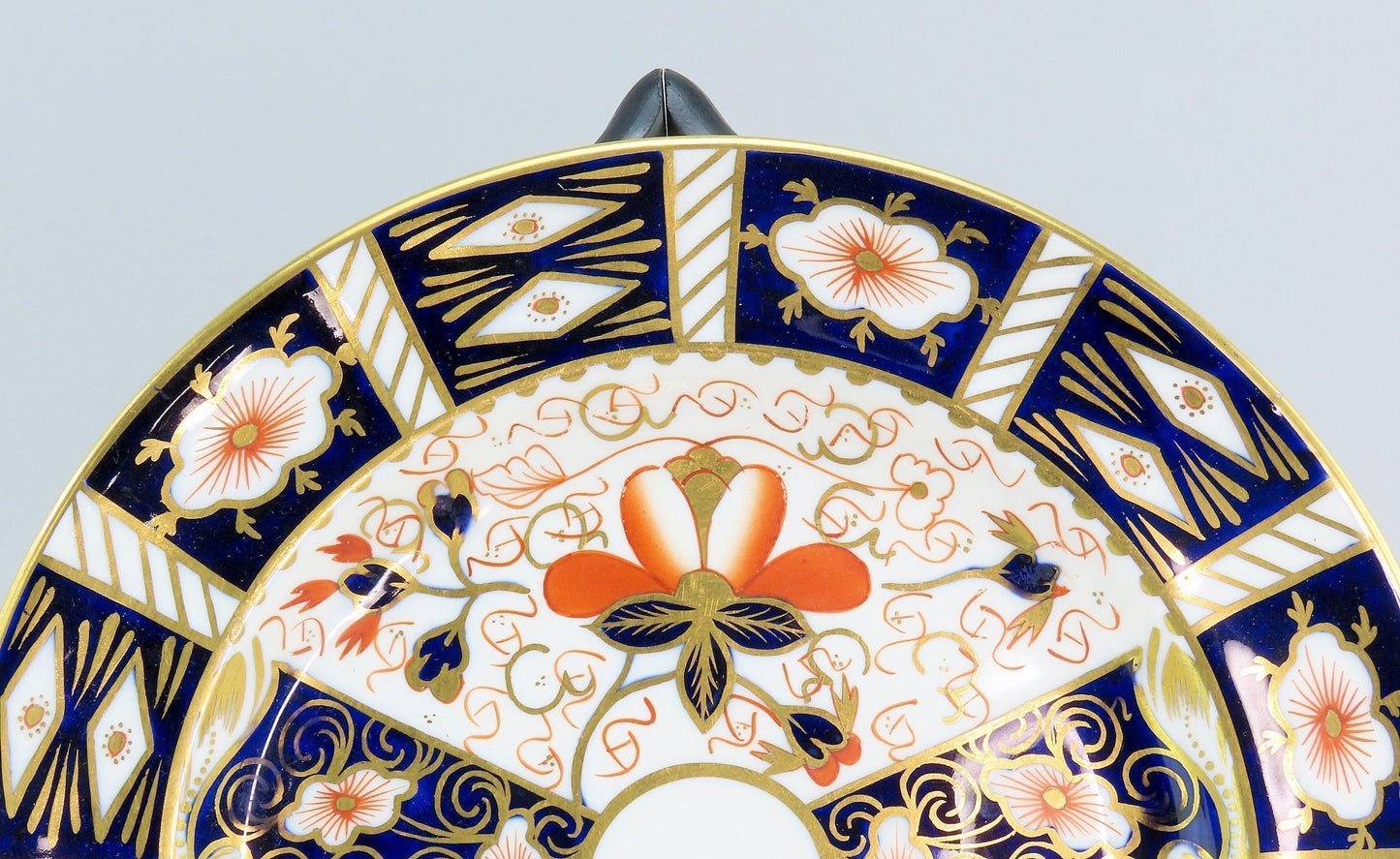 4 Royal Crown Derby 20th C Traditional Imari 2451 Salad Plates 8 1/8" - 8 1/2"