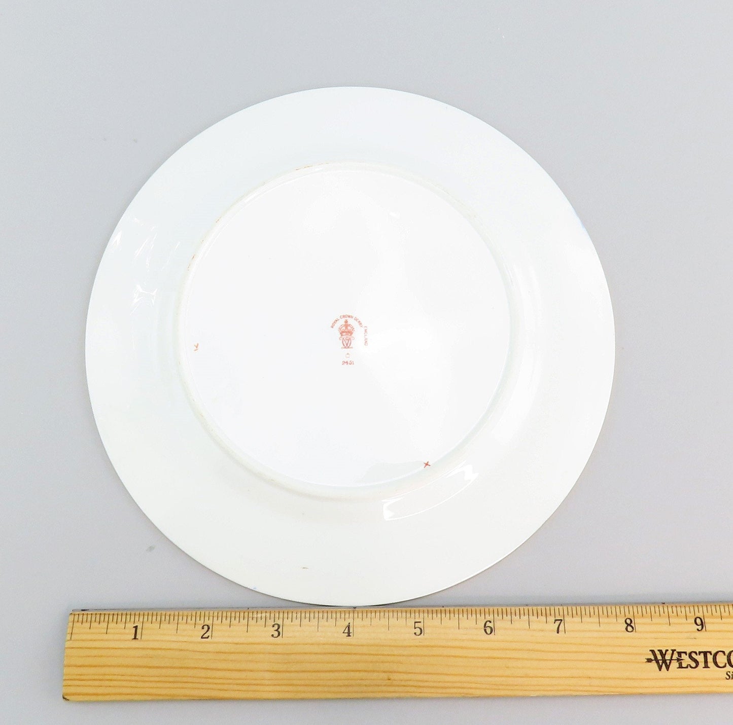 4 Royal Crown Derby 20th C Traditional Imari 2451 Salad Plates 8 1/8" - 8 1/2"