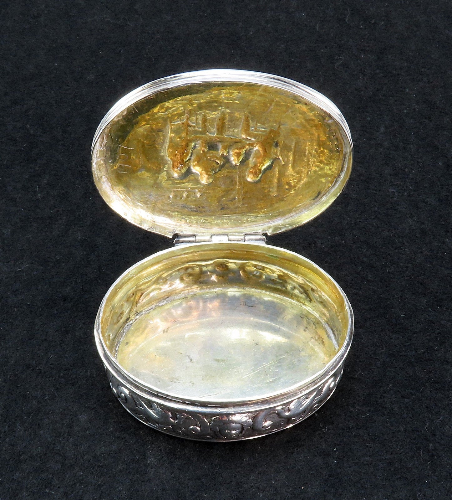 Nice German Hanau 800 Silver Genre Tavern Scene Oval Snuff or Trinket Box