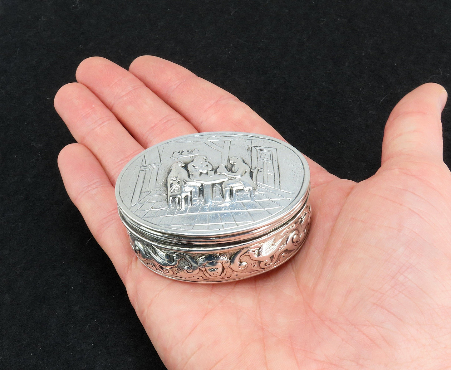 Nice German Hanau 800 Silver Genre Tavern Scene Oval Snuff or Trinket Box