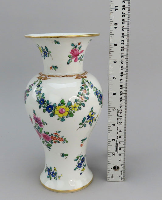 Beautiful Pair Antique Samson French Floral Flowers Garlands Vases 9 5/6"