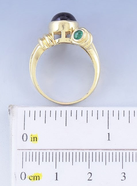 Eye-catching 14k Yellow Gold Amethyst & Emerald Ring Size 7.75